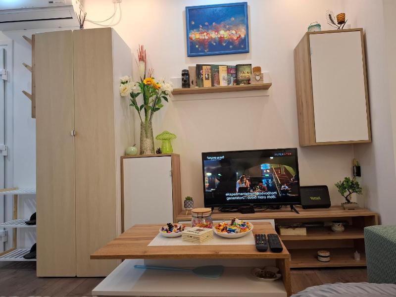 Wood Studio - image 6