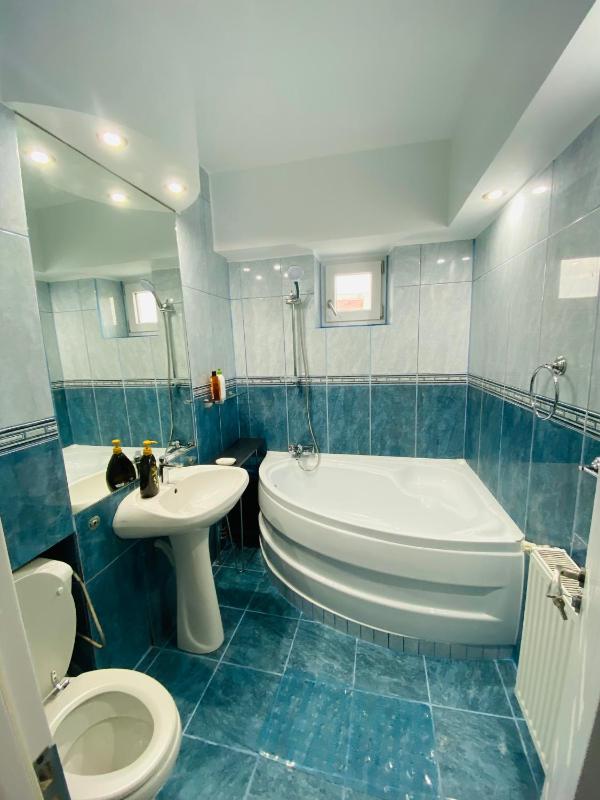 Apartament ultracentral - image 8