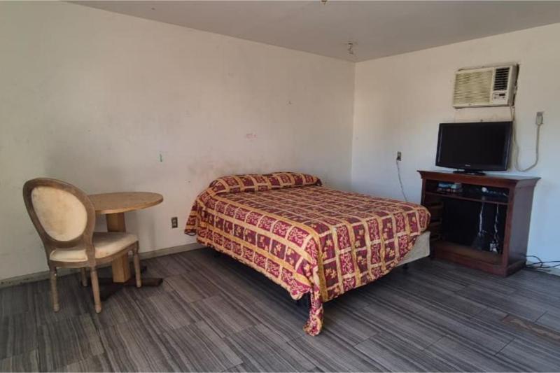 Base Motel By OYO South Tampa - image 11