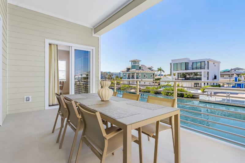 Gorgeous 6 Bedroom New Build 261 Carolina Ave- Heated Pool home - image 15