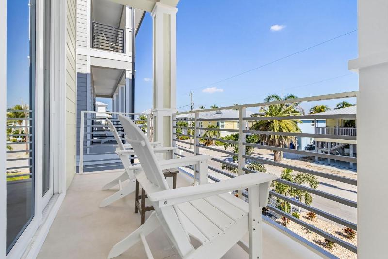 Gorgeous 6 Bedroom New Build 261 Carolina Ave- Heated Pool home - image 11