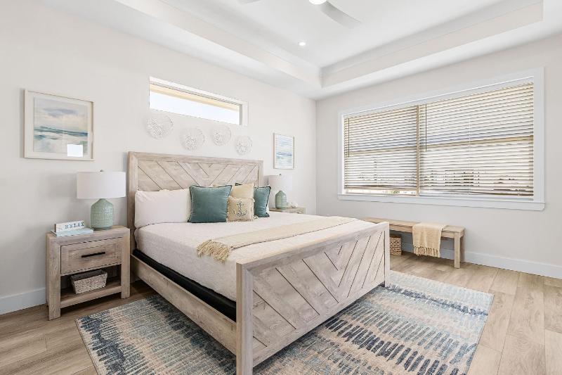 Gorgeous 6 Bedroom New Build 261 Carolina Ave- Heated Pool home - image 45