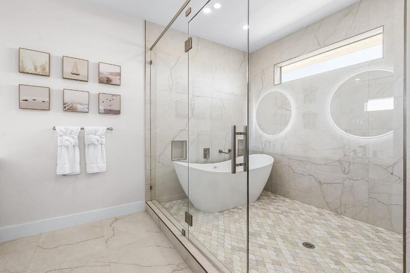 Gorgeous 6 Bedroom New Build 261 Carolina Ave- Heated Pool home - image 26