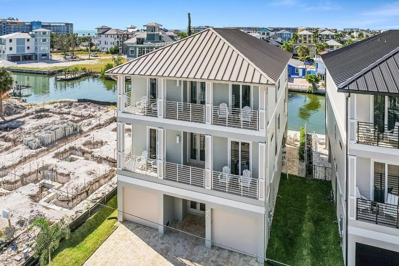 Gorgeous 6 Bedroom New Build 261 Carolina Ave- Heated Pool home - image 21