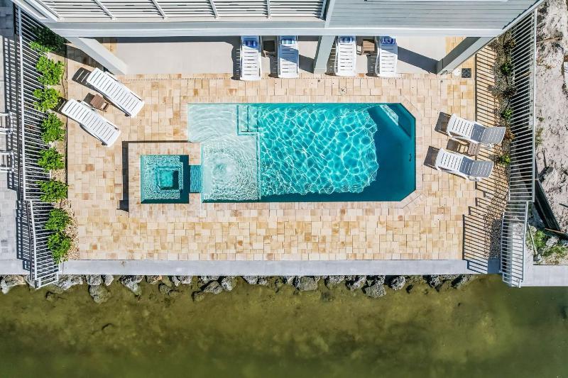 Gorgeous 6 Bedroom New Build 261 Carolina Ave- Heated Pool home - image 35