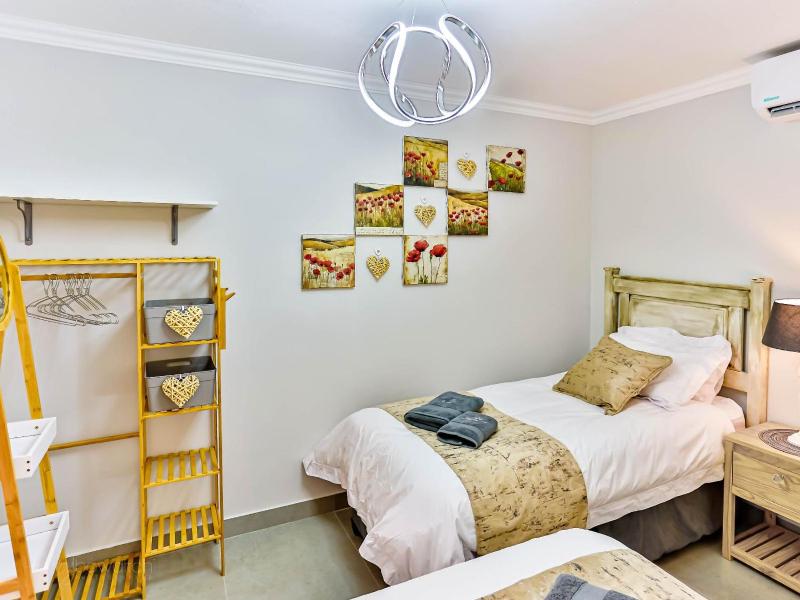 5 Frinton on Sea - image 11