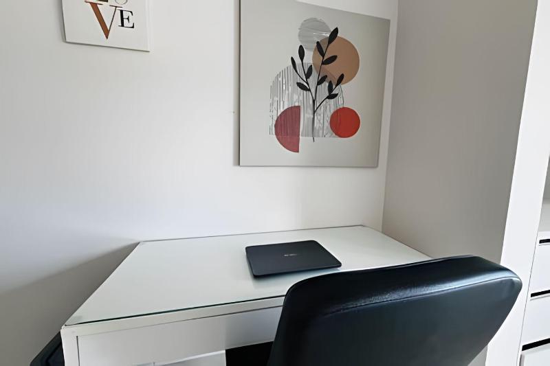 Suite moderna cerca del mar - image 10