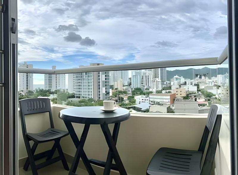 Suite moderna cerca del mar - image 13