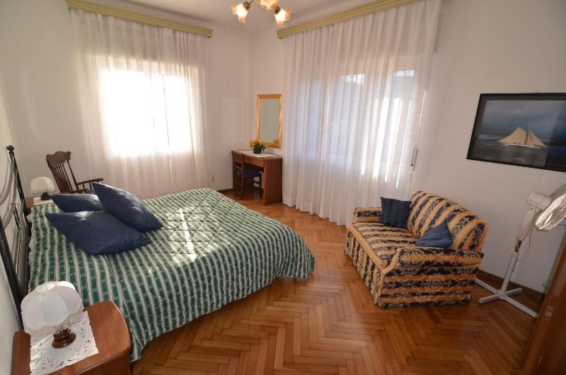 Levanto Rentals - image 45