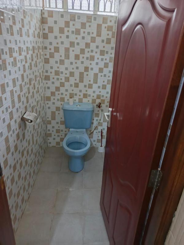 Ashton cosy homes - image 11