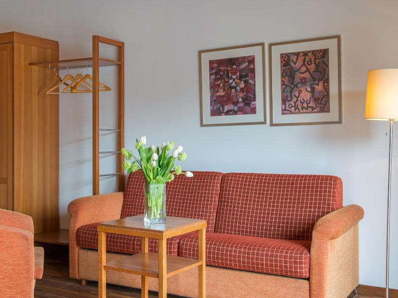 Superior Double Room with Balcony image 3