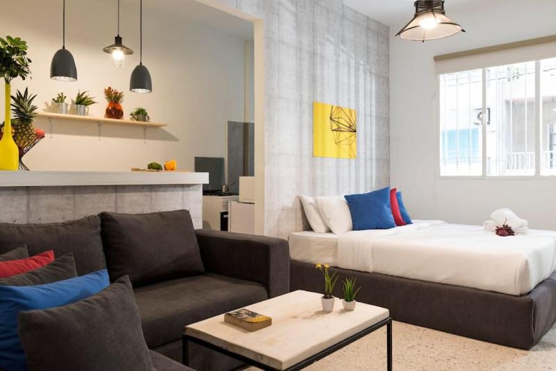 Garage - Stylish Studio & Balcony in Mar Mikhael - image 5