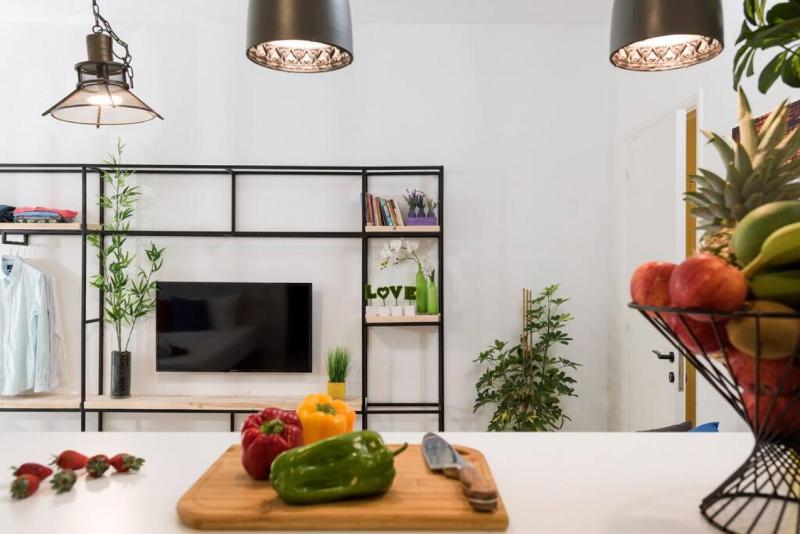 Garage - Stylish Studio & Balcony in Mar Mikhael - image 13