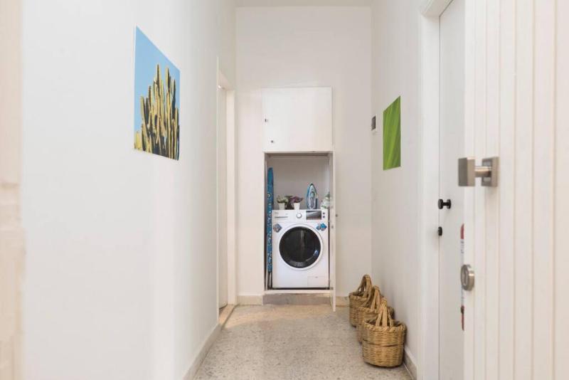 Garage - Stylish Studio & Balcony in Mar Mikhael - image 15