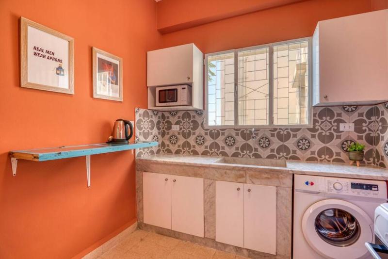 Dalida 2-BR Apt & Balcony in Mar Mikhael - image 3
