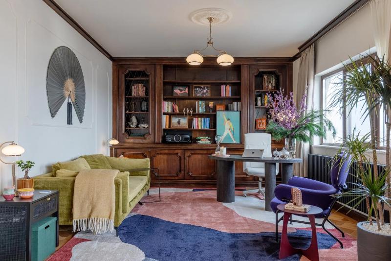 One-of-a-Kind Downtown Penthouse 270-degree City Views Two Terraces Fireplaces Grill - image 1