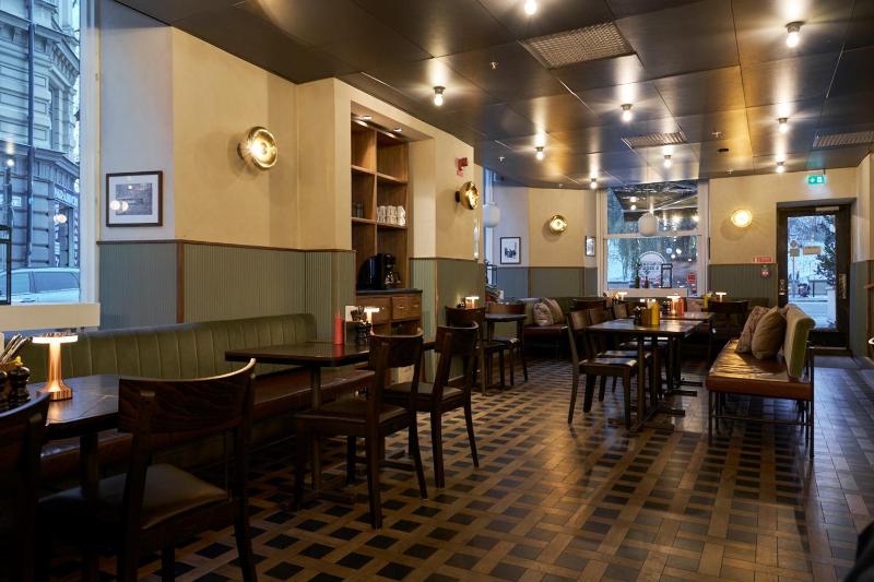 Best Western Hotel at 108 - image 8