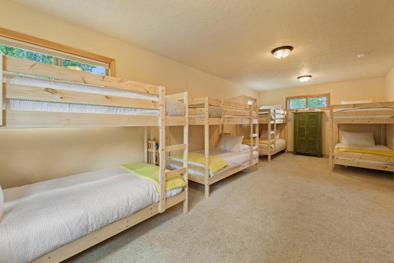 4 Tan Oak - image 8