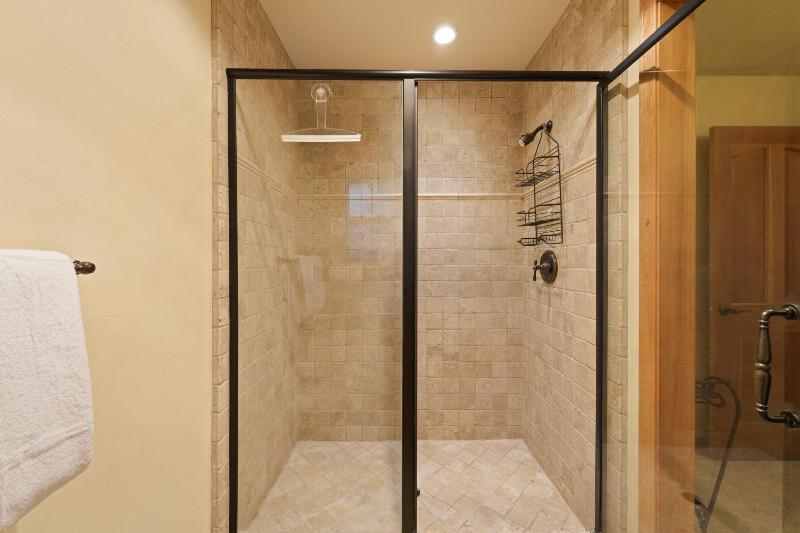 4 Tan Oak - image 6