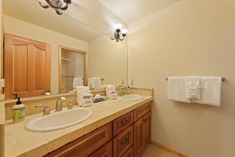 4 Tan Oak - image 32