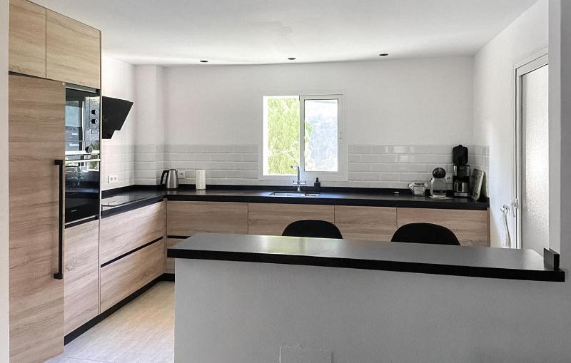 Stunning Home In Gran Alacant With Wifi - image 13