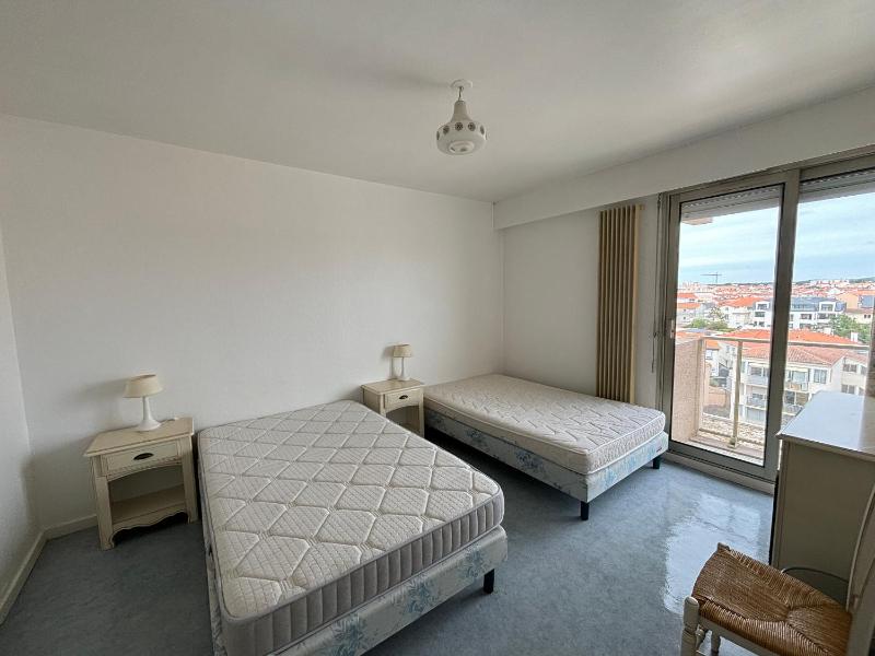 Appartement T3 avec balcon et garage aux Sables-d'Olonne - FR-1-197-185 - image 17