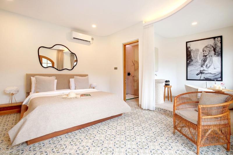 LuXXE 6bed Canggu Villa Vibes for Cool Jet Setters - image 34