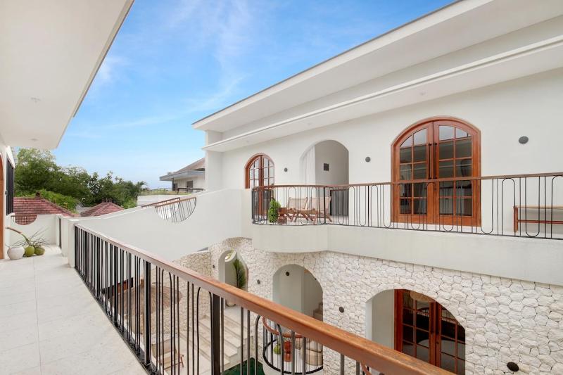 LuXXE 6bed Canggu Villa Vibes for Cool Jet Setters - image 11