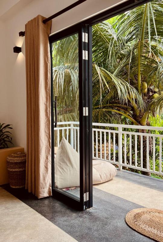 Calma Cafe - Surf Stay and Yoga - image 7