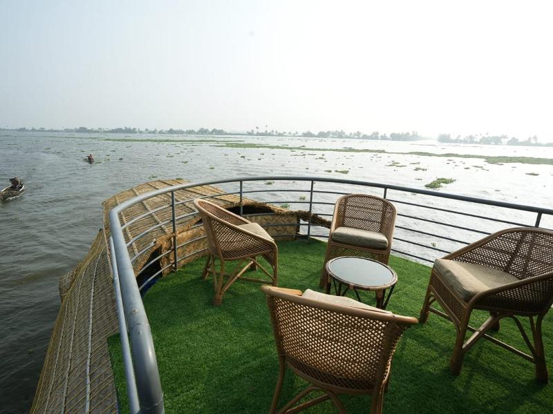 Kalappura Houseboats & Tours - image 7