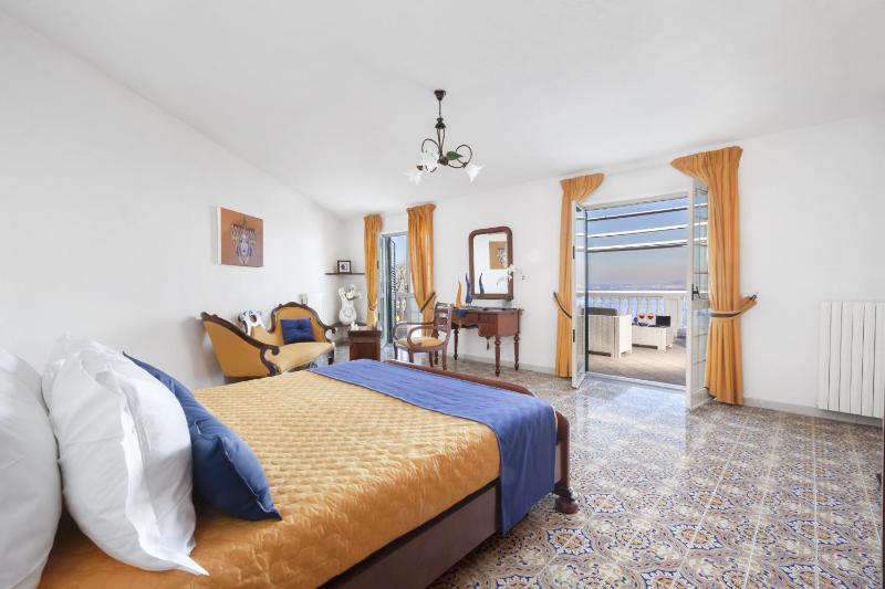 Estate4home - Villa Luisa Jacuzzi&Pool - image 6