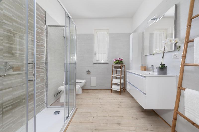 Estate4home - Villa Luisa Jacuzzi&Pool - image 43