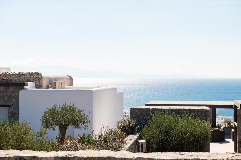 Ezio Bo Luxury Living - image 8