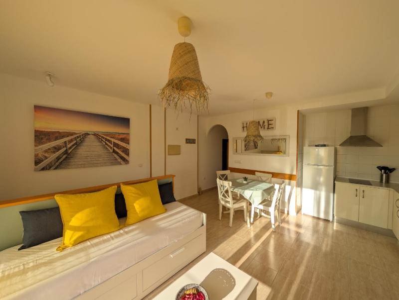 Livingtarifa La Isla - image 3