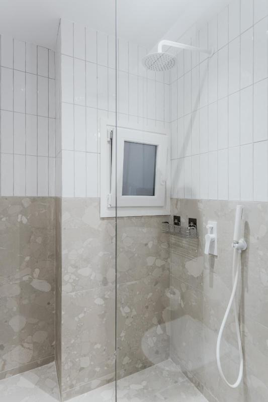 Cozy 2BR Apartment Warm Bright & Steps to Metro - image 11