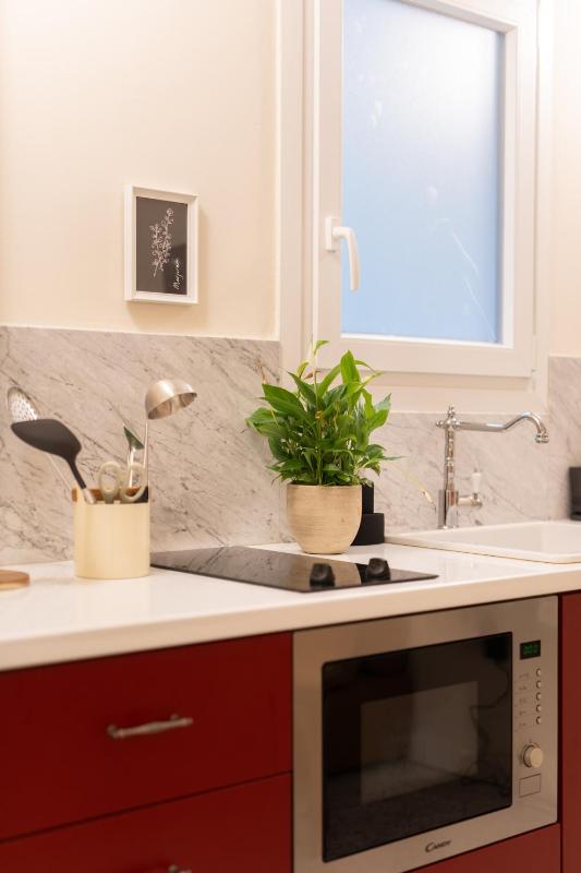 Cozy 1BR Apt near Acropolis & Metro In Koukaki - image 9