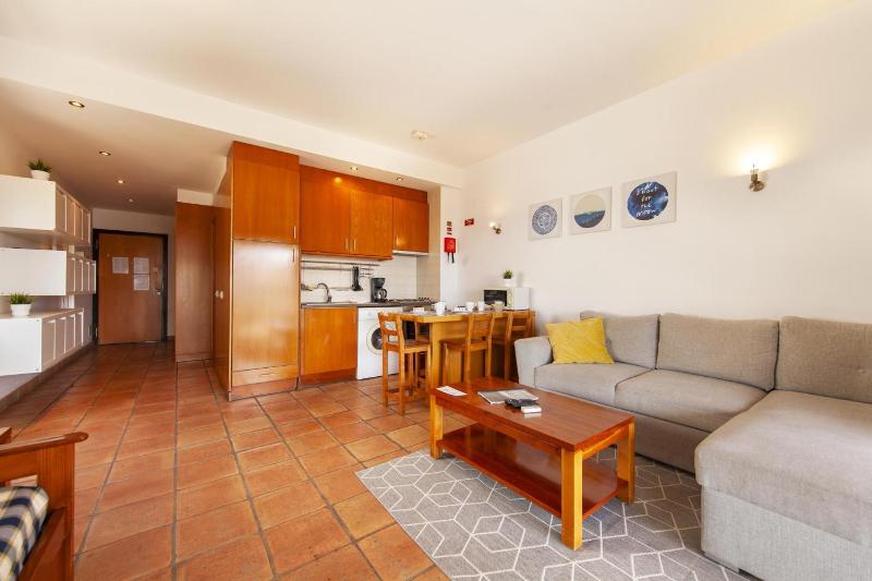 A11 - MarinaPark Hill Beach Apartment - image 6