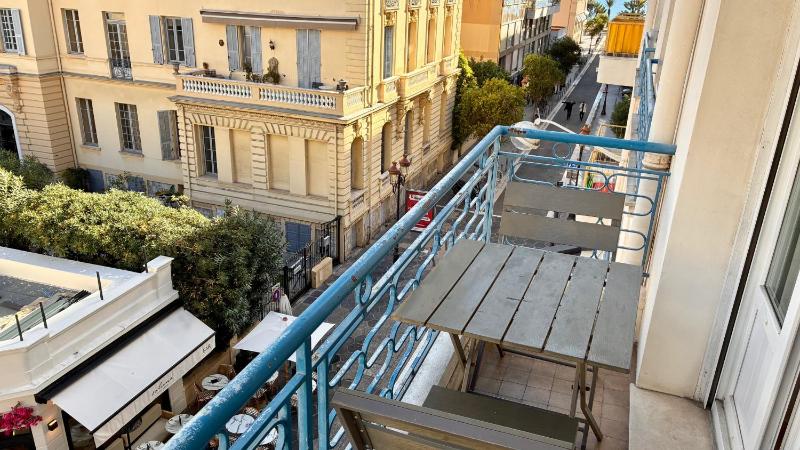 ApartHotel Riviera - Hyper Centre Ville - Studio Supérieur AC avec balcon et aperçu mer - BALCON MASSENET 1 - image 13