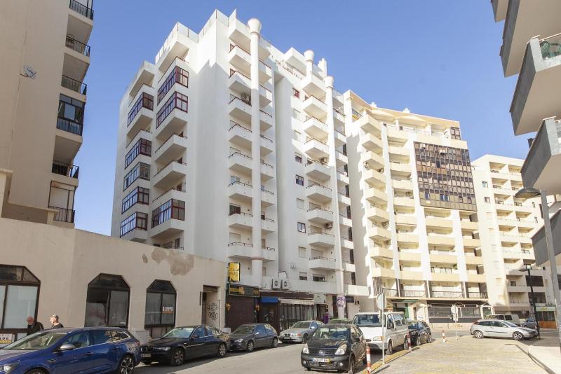 B25 - Candimar Beach Apartment - image 14