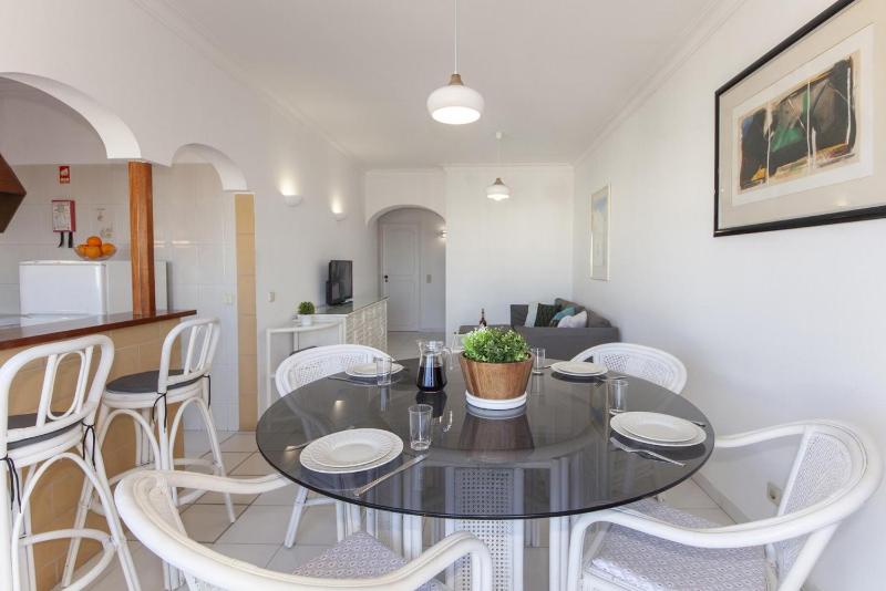 B25 - Candimar Beach Apartment - image 18