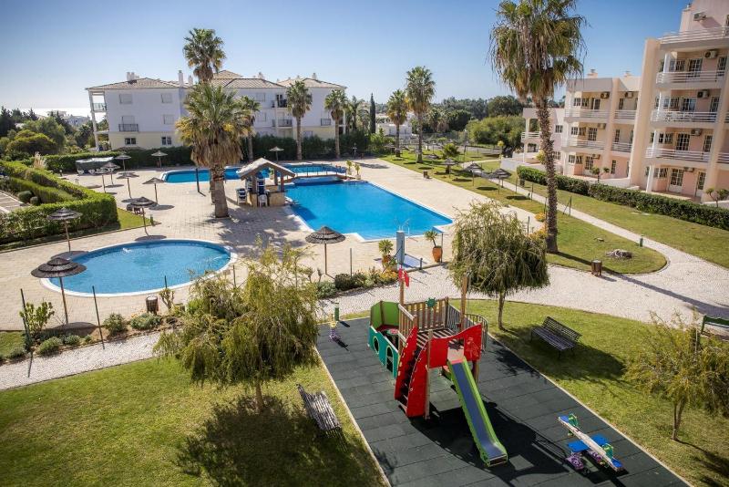 B33 - Praia do Vau Apartment - image 50
