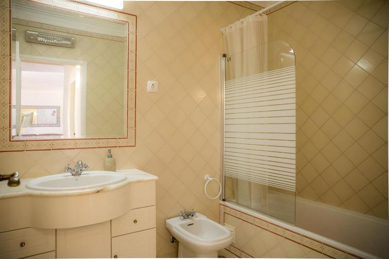 B33 - Praia do Vau Apartment - image 16