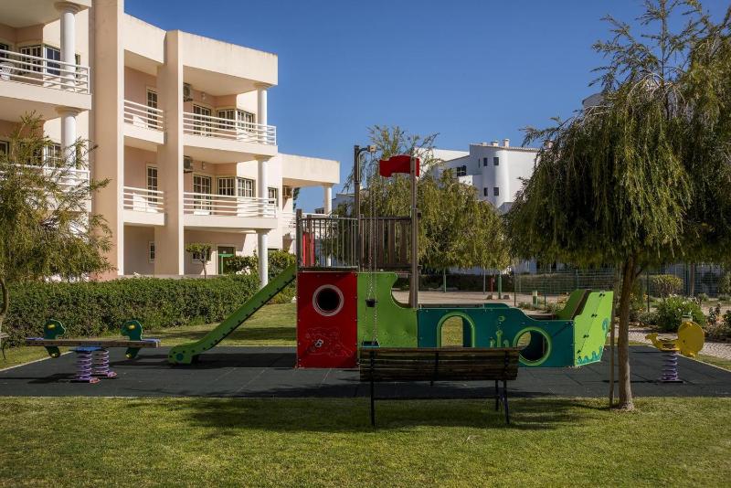 B33 - Praia do Vau Apartment - image 31