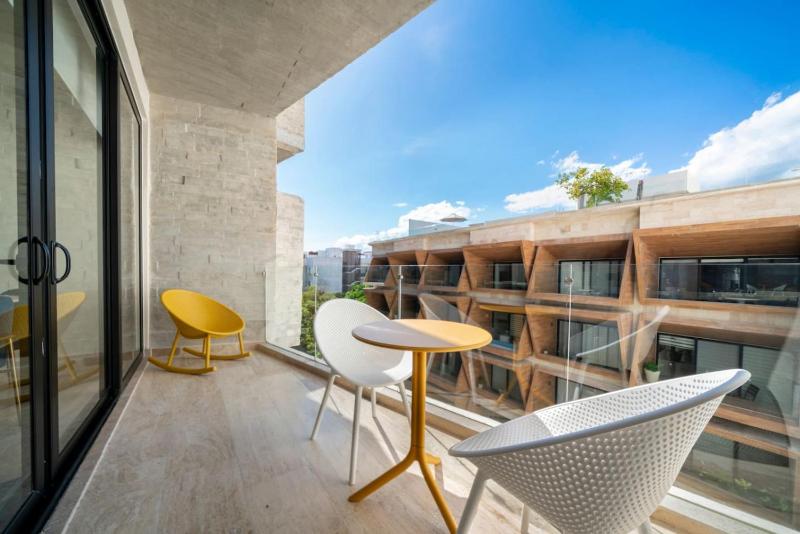 Luxury Studio Gym Co Work Rooftop Pool Beach - image 14