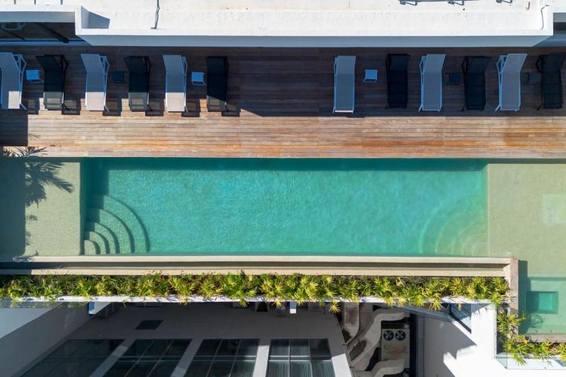 Luxury Studio Gym Co Work Rooftop Pool Beach - image 24