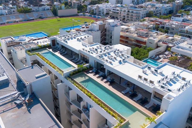 Luxury Studio Gym Co Work Rooftop Pool Beach - image 13
