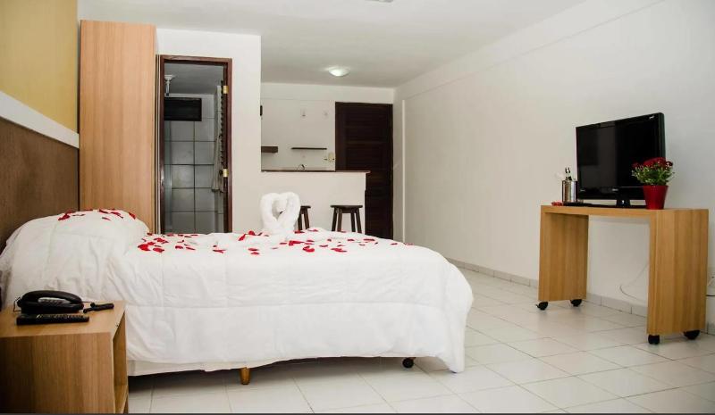 Happy Hotel Antibes Praia - image 1