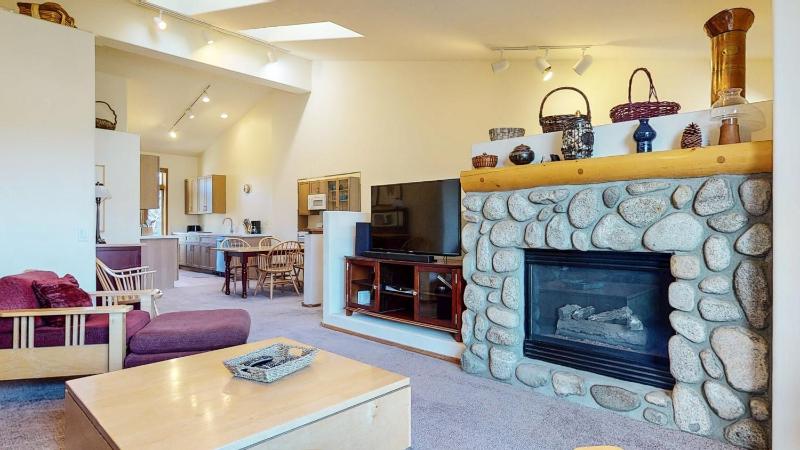 Snowcreek V #933 Townhouse - image 6