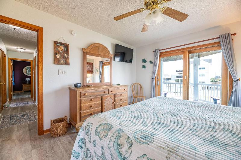 The Life of Riley - NH MP 10.5 Ocean View 265 Yds to Beach Pool Hot Tub Pool Table Flex Stays - image 12