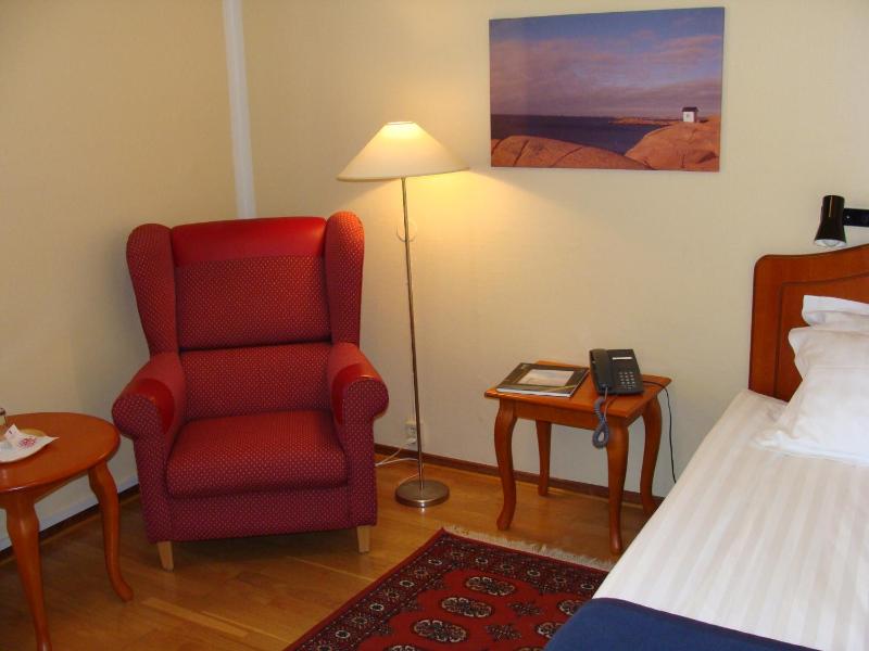 Double Room image 2